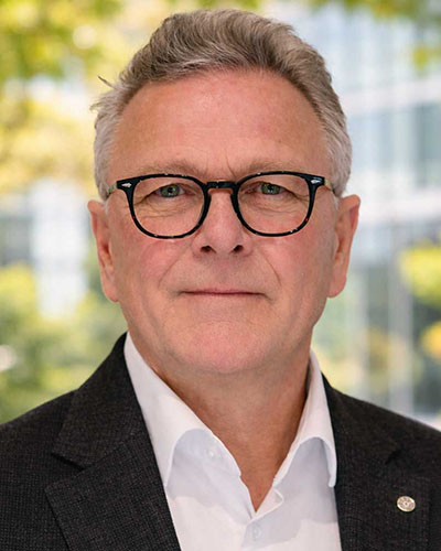 Hans Ussing, FirmaPlus